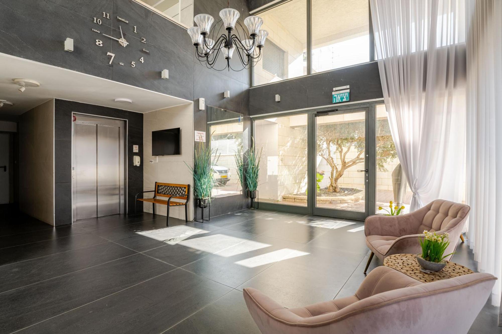 Balfour Sea View City Center Nahariya Exterior photo