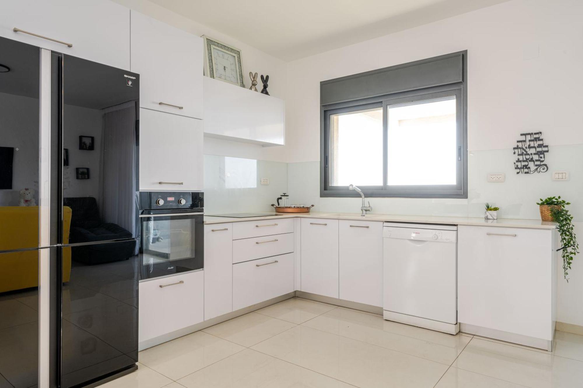 Balfour Sea View City Center Nahariya Exterior photo